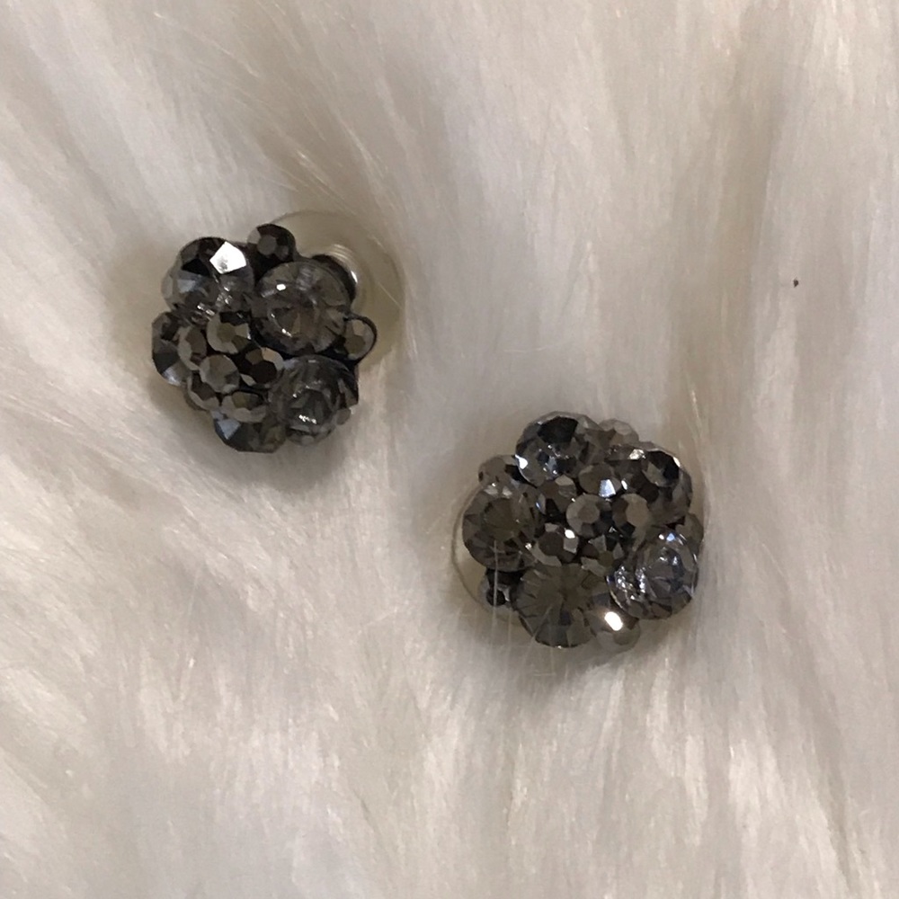 💕💕Fashionable flower Shape Earings💕💕